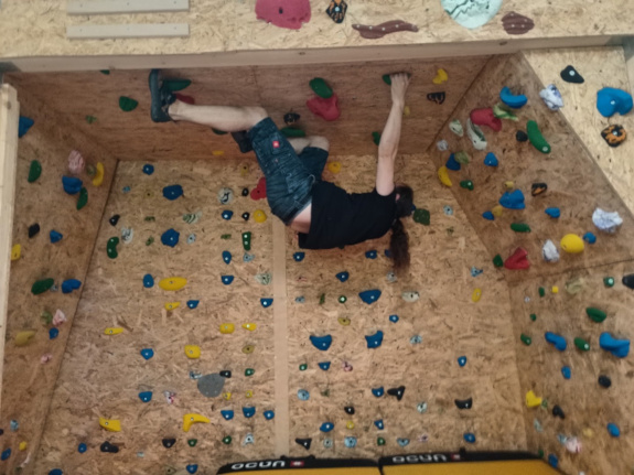 Alte Kletterwand im Keller
